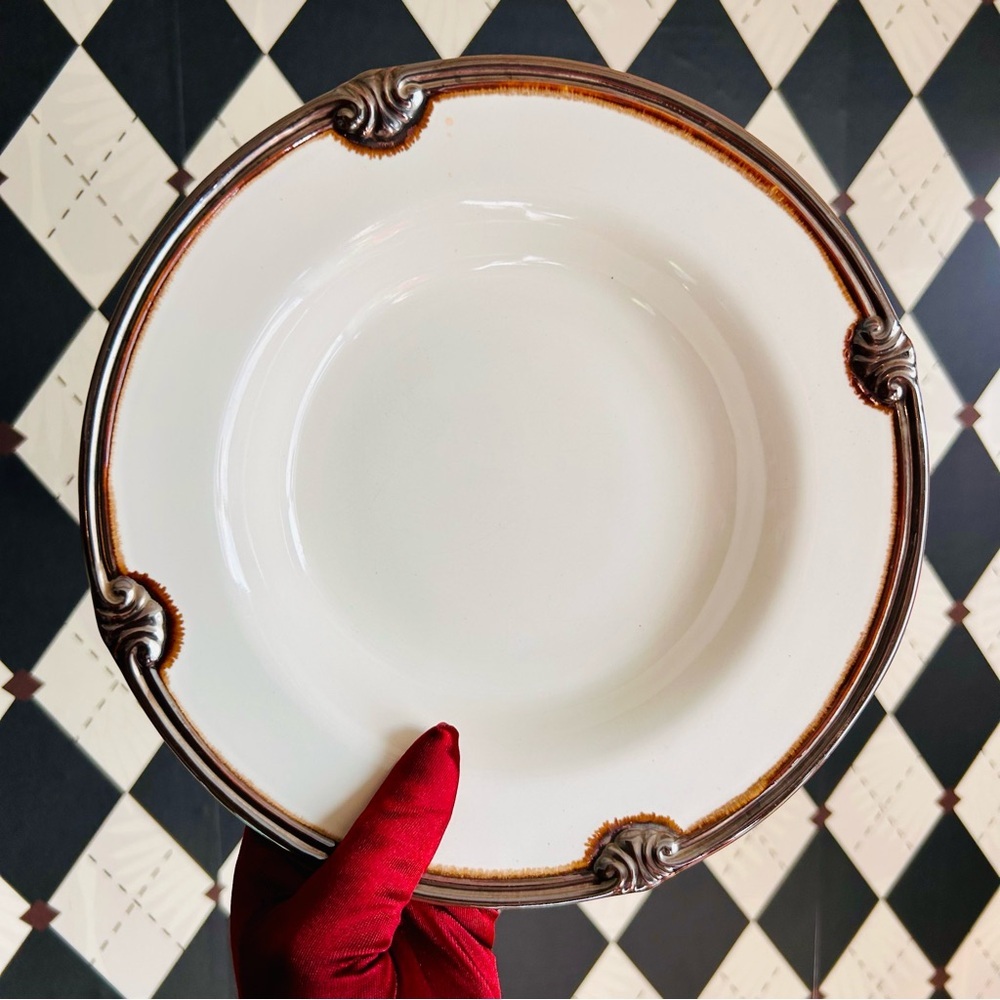 Luxury Set (4) Embassy Ivory Ceramic Bowls with Embossed Shell Rim| Discontinued
